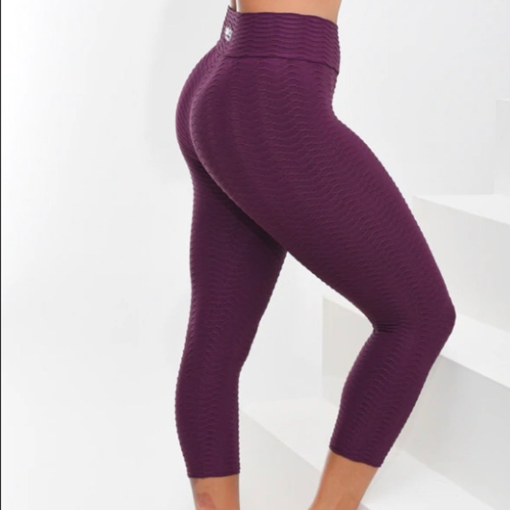 Purple Booty by Brabrants Original Fabric Cropped Leggings